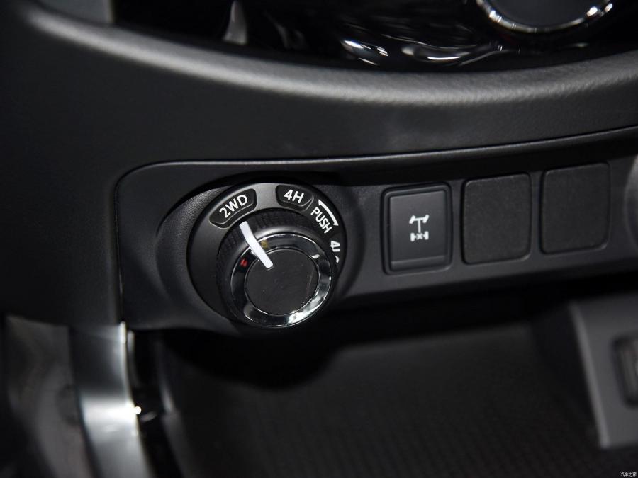 Детали интерьера Nissan Terra 2018 года  (CN) (фото 67 из 144)
